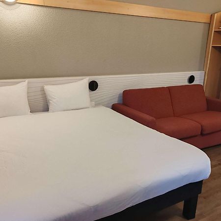Hotel Ibis Styles Paris Poissy Esterno foto