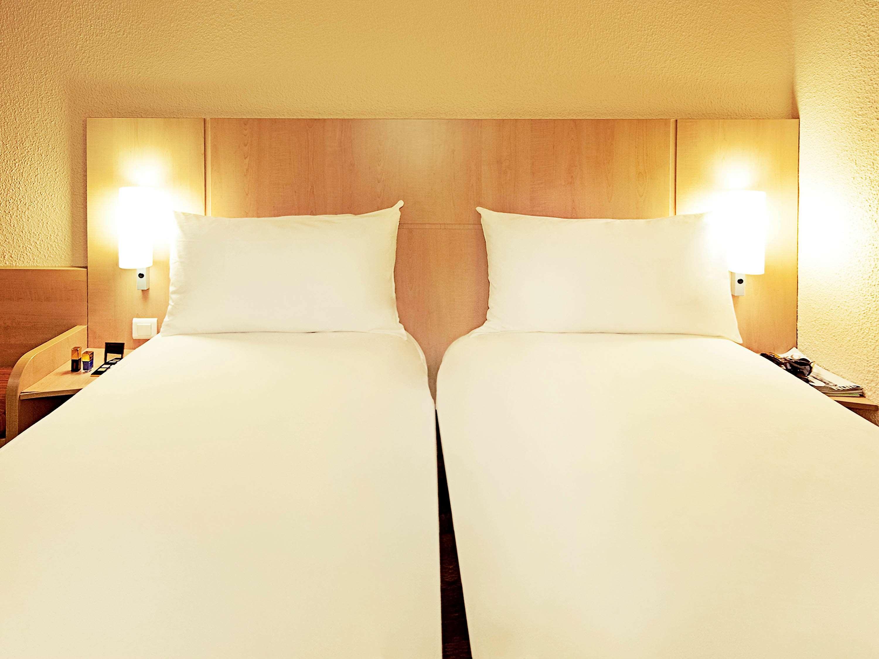 Hotel Ibis Styles Paris Poissy Esterno foto