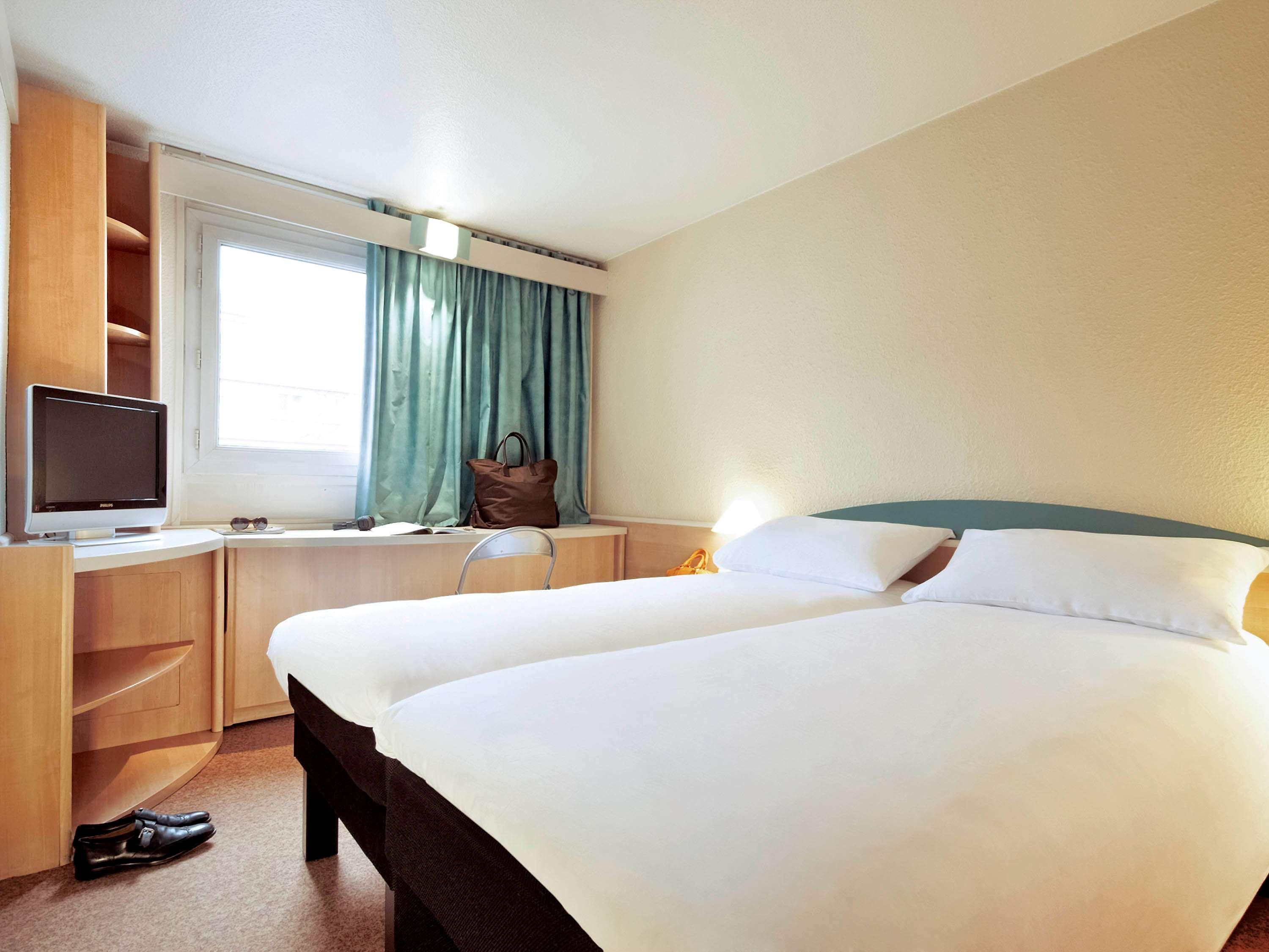 Hotel Ibis Styles Paris Poissy Esterno foto