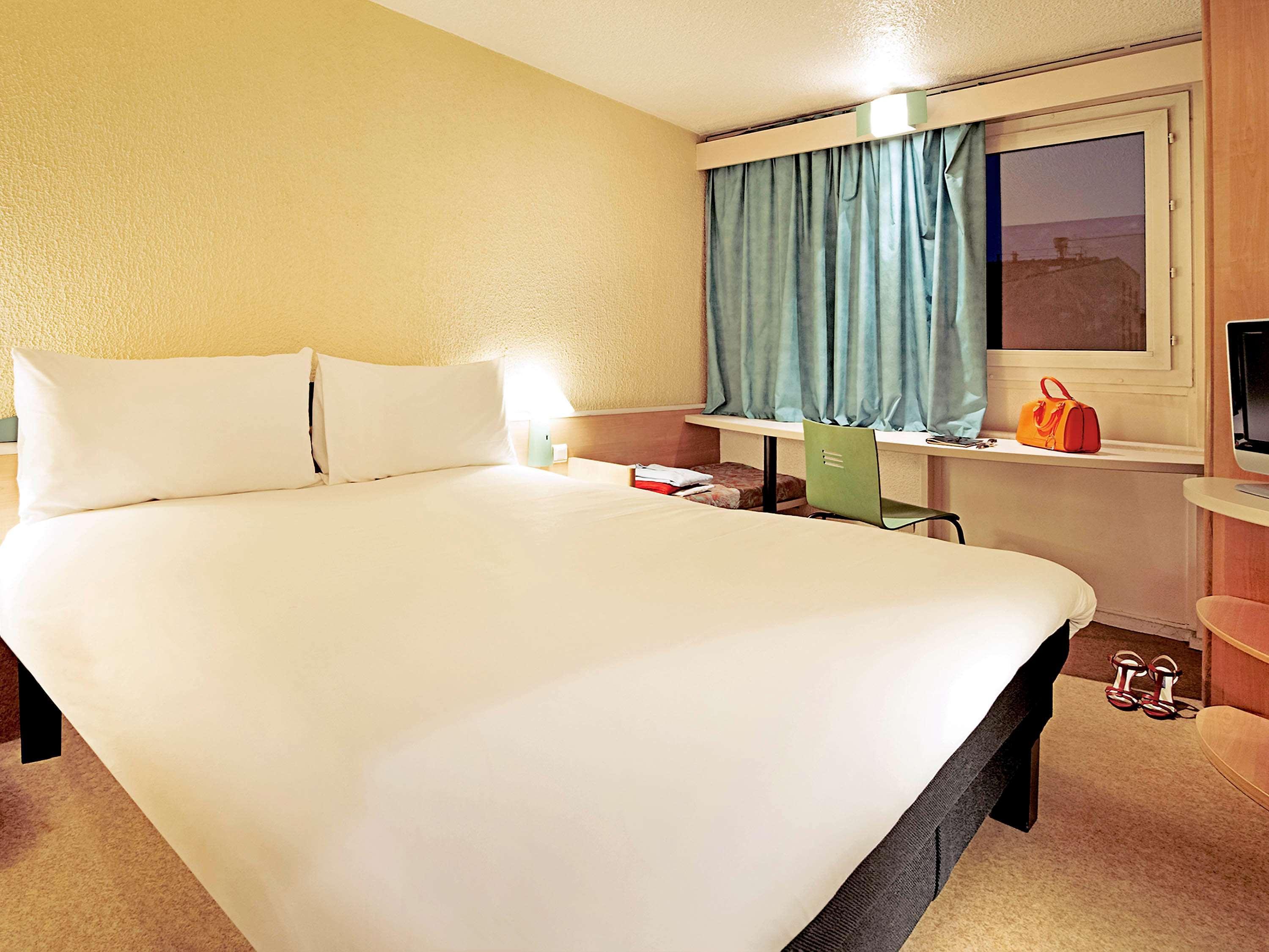 Hotel Ibis Styles Paris Poissy Esterno foto