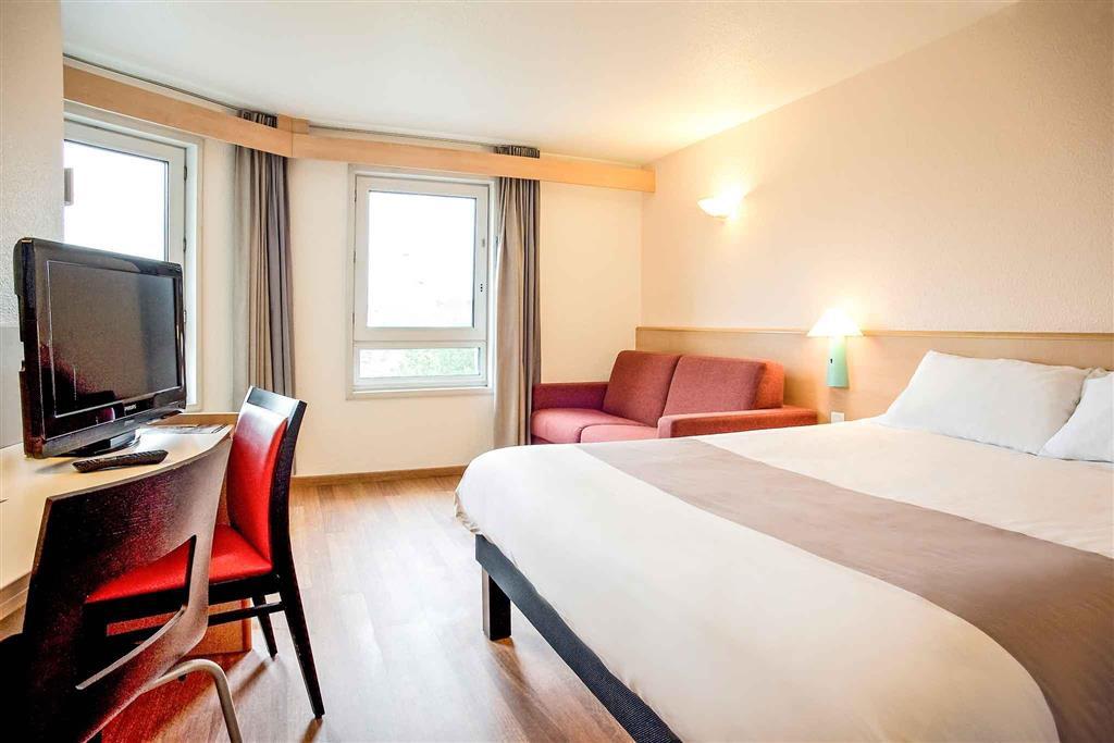 Ibis Styles Paris Poissy Hotel Esterno foto