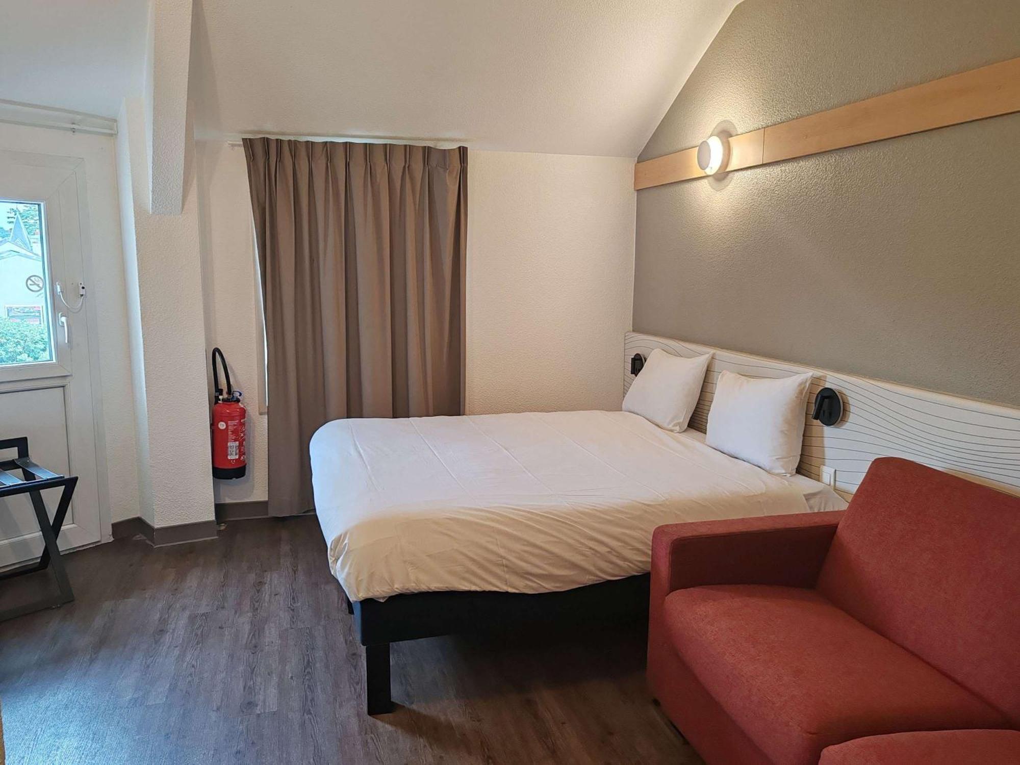 Hotel Ibis Styles Paris Poissy Esterno foto
