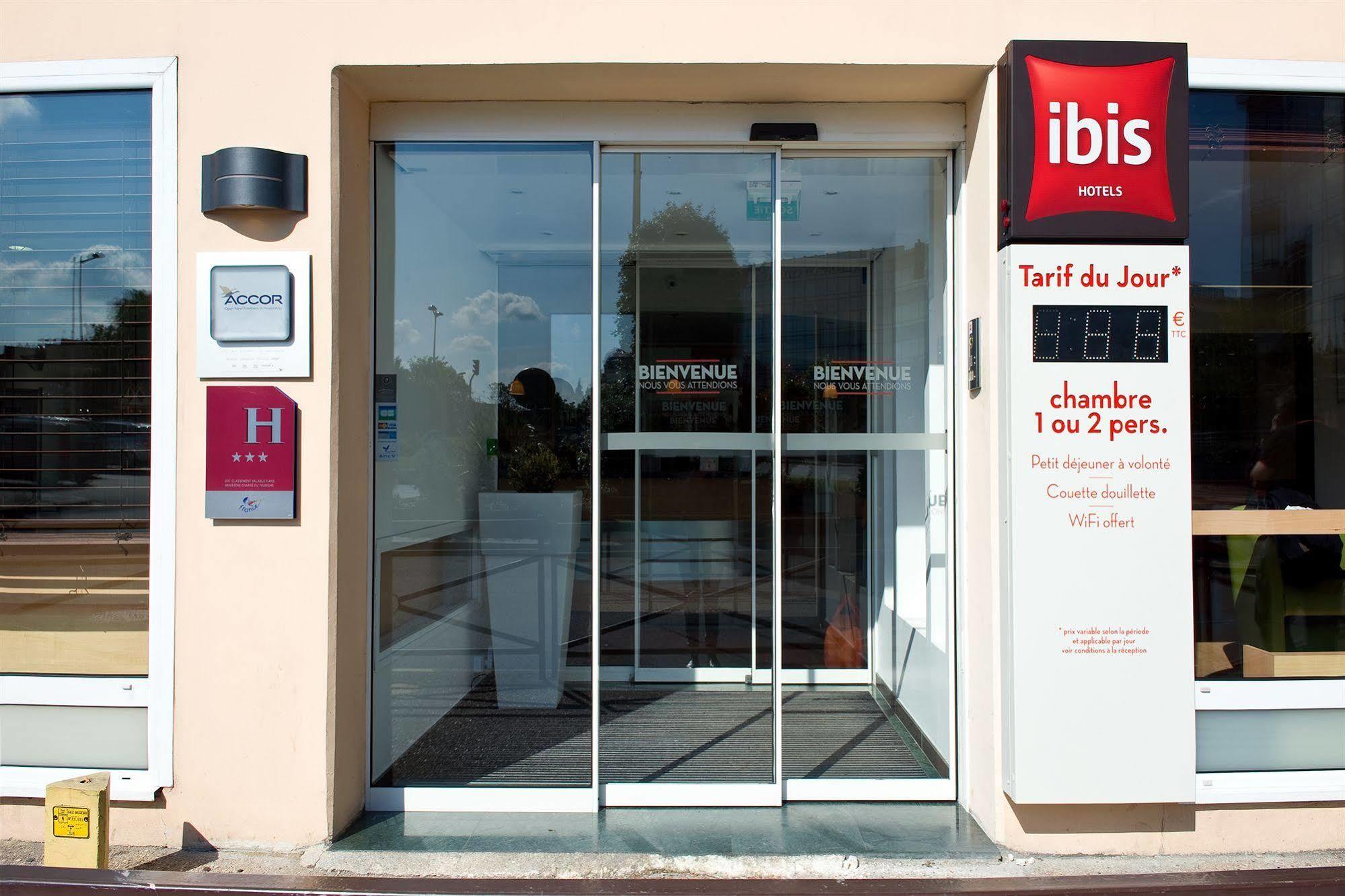Hotel Ibis Styles Paris Poissy Esterno foto